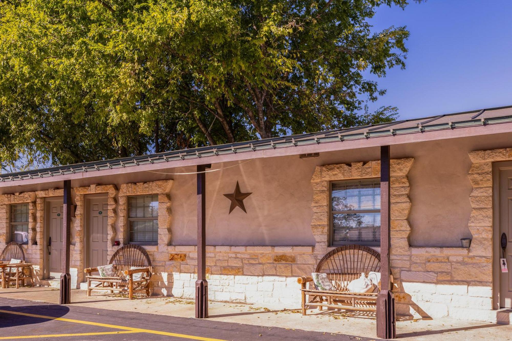 Country Inn Motel 弗雷德里克斯堡 外观 照片