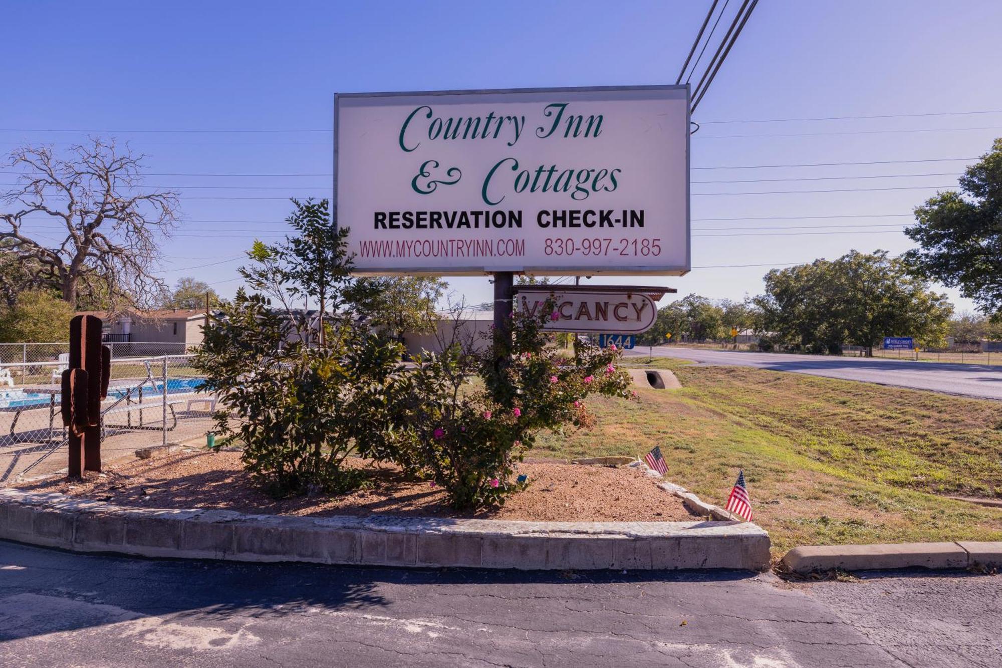 Country Inn Motel 弗雷德里克斯堡 外观 照片